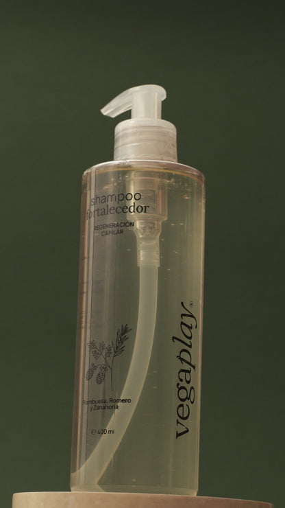 VEGAPLAY ® SHAMPOO FORTALECEDOR - Frambuesa, Romero y Zanahoria