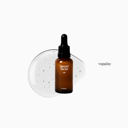 VEGAPLAY® SERUM FACIAL DÍA - Ácido Hialurónico, Frambuesa y Maqui